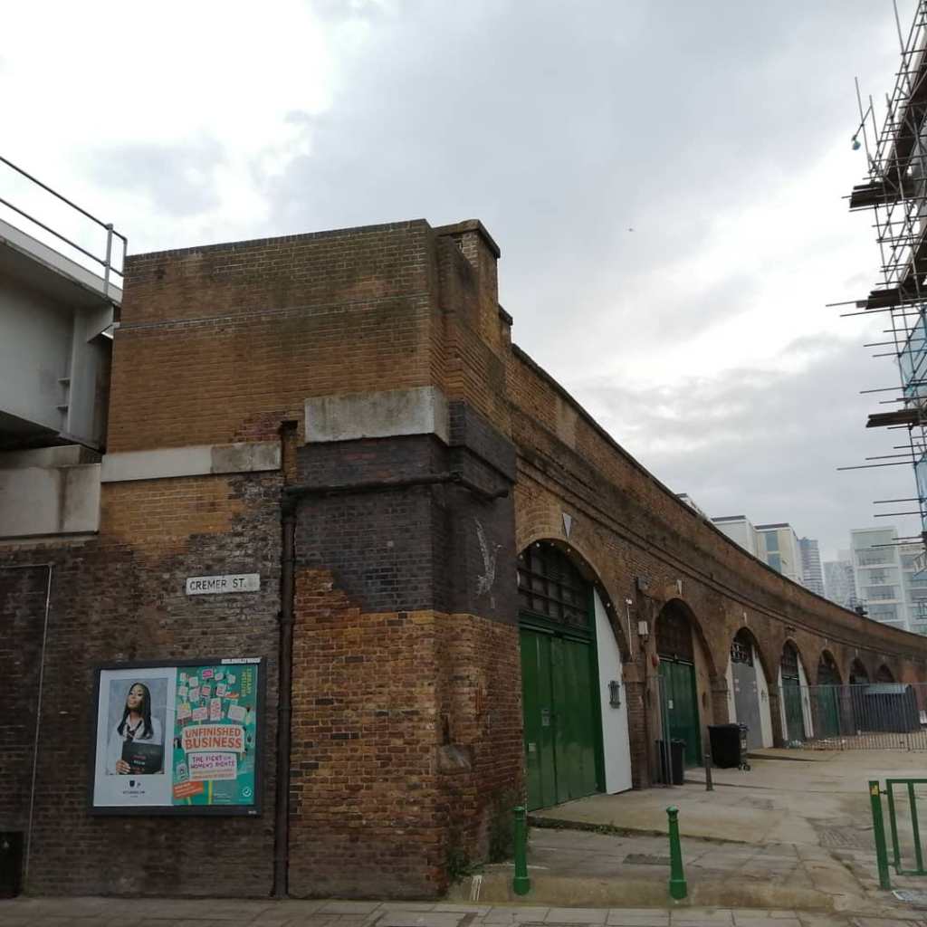 A leaf left hanging in East London for someone to just take, November 2020